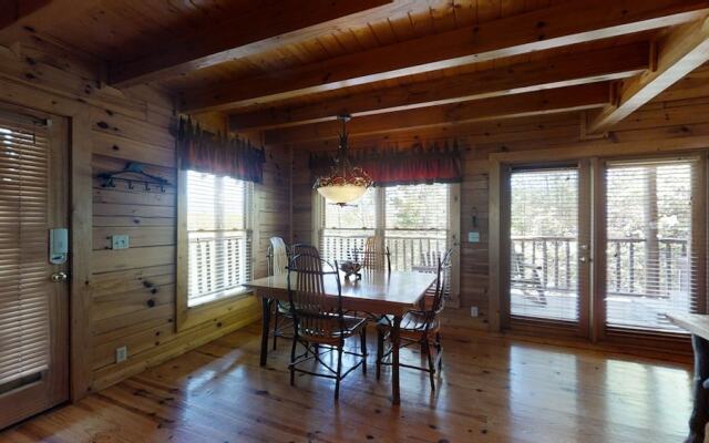 Close To Heaven 2 Bedroom Cabin