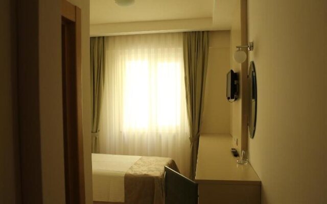 Oya Hotel