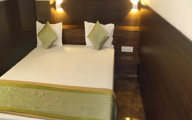 Hotel Grand Gaayatris