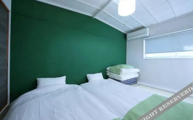 Raku Hostel Osaka