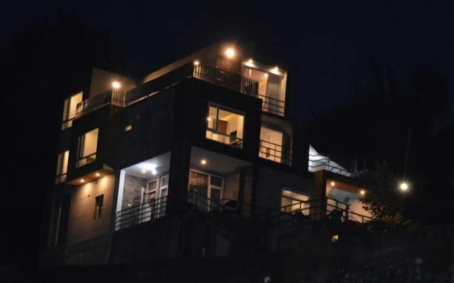 Midway Murree