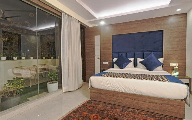 Hotel Cardinal Express OXMO Delhi Airport