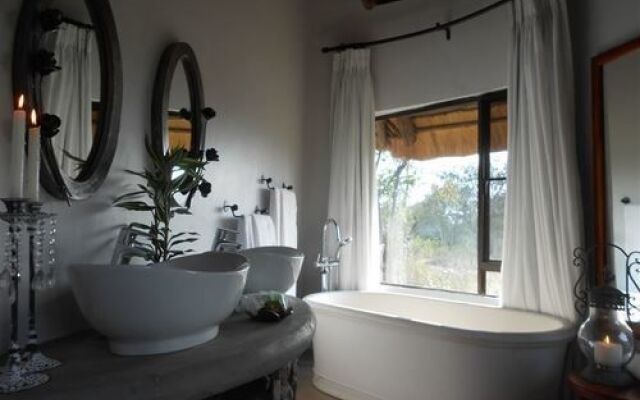 Wildtrack Safaris Eco Lodge