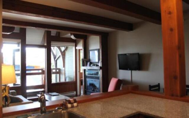 Whiskey Landing #211 Ocean's Edge by Natural Elements Vacation Rentals