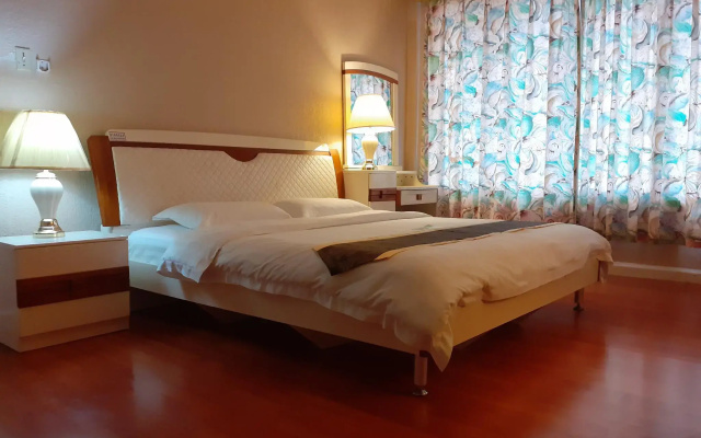 Beach Garden Hotel