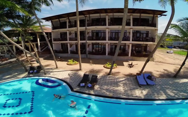 Whispering Palms Hotel