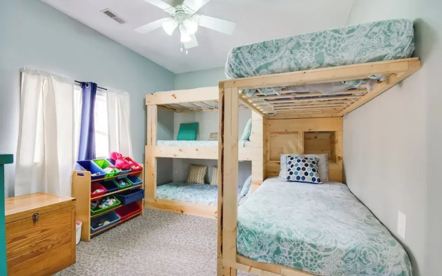 Dock & Furnished Deck: Lakefront Gravois Mills Gem