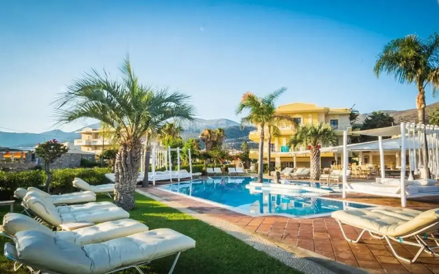 Parthenis Hotel & Suites