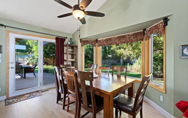 Parkside Gardens | Shady Private Yard W/ Hot Tub!