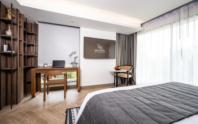 We Hotel Riverfront