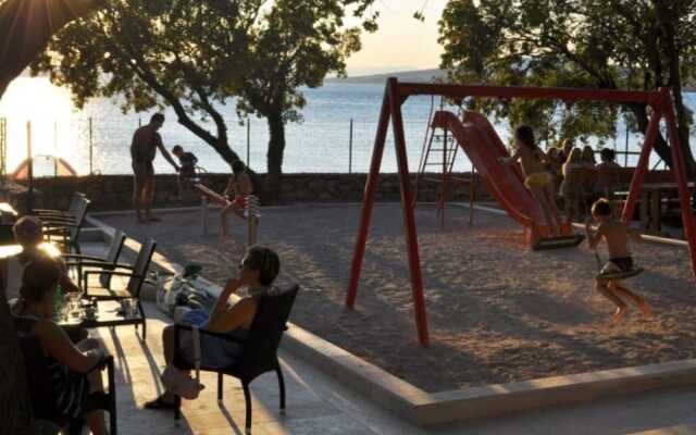 Modern Chalet With two Bathrooms, 19 km. From Crikvenica