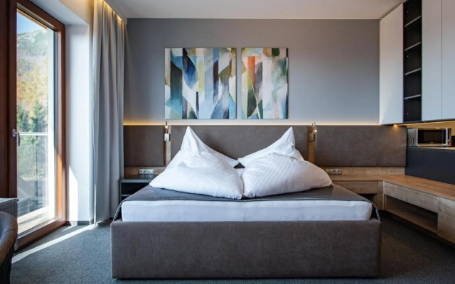 Tatra Suites Luxury Studio A302