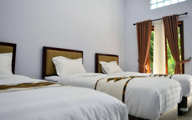 Malang Hill Gallery & Homestay
