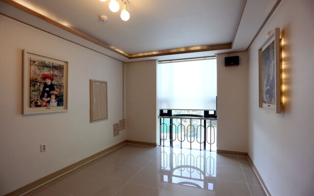 Anseong Gallery