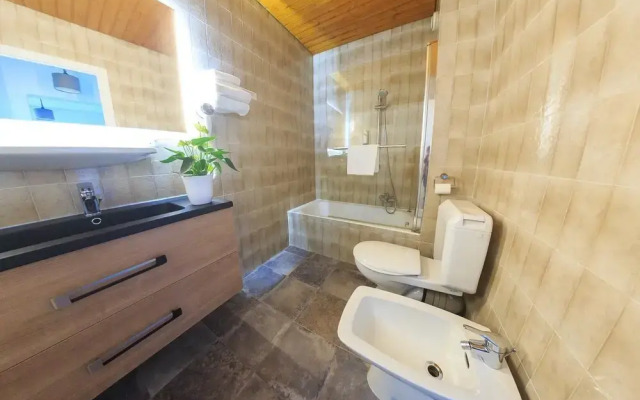 Logis Hôtel Annecy Nord / Argonay