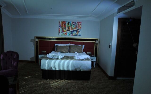 Asuris Hotel