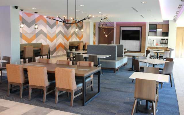 La Quinta Inn & Suites by Wyndham Bardstown