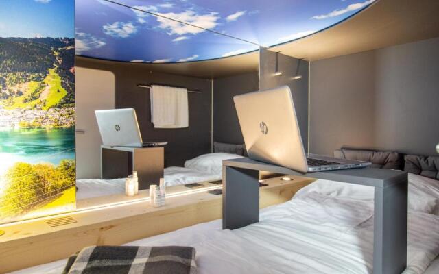 Capsule Hotel by Hyve