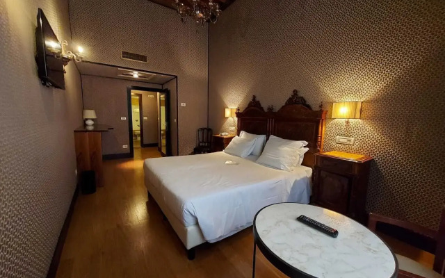Hotel Saturnia & International