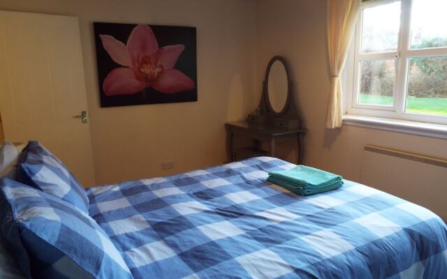 Edinburgh Palace Apartment