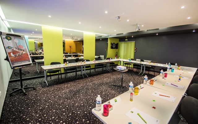 ibis Styles Paris Tolbiac Bibliotheque