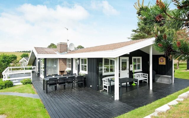 Simplistic Holiday Home in Ebeltoft With Whirlpool