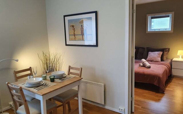 Bright And Central, 2-bedroom, Fully Equipped