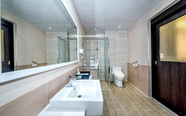 Seawater Spa Hotel Coza