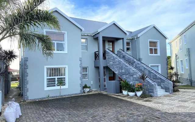 23 Jamaican Palms, Marina Martinique, Jeffreys Bay