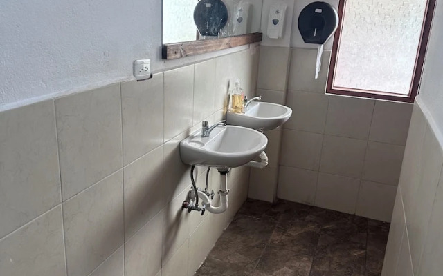 Hosteria y Camping WiM