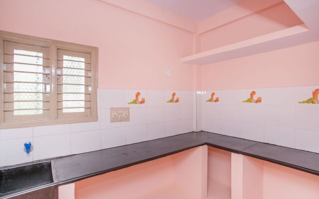 OYO Flagship 11419 Surya Residency