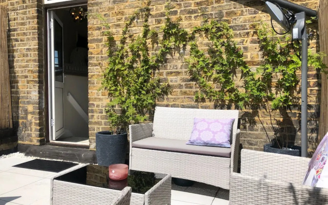 Stunning Flat in Clapham Junction With Large Terrace