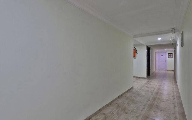 OYO 2308 Hotel Crown