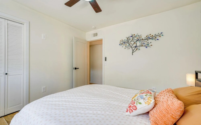 Fire Pit & Games: Family-friendly Retreat in Mesa!
