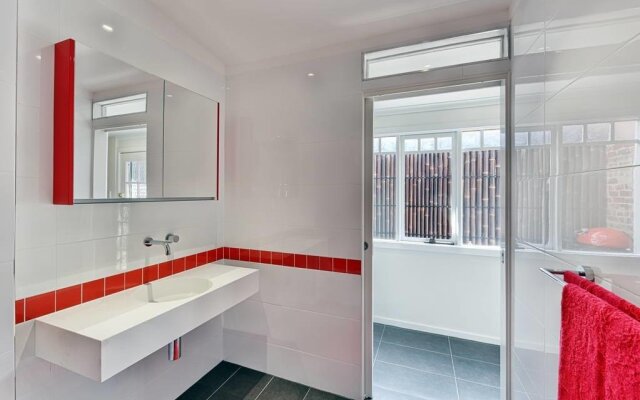 REdTRO House South Yarra