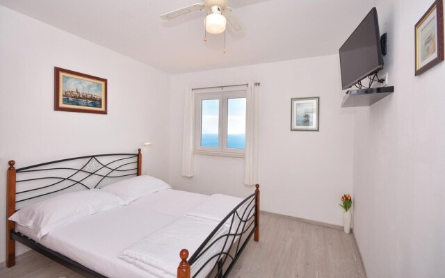 Awesome Home in Lokva Rogoznica With Wifi and 4 Bedrooms