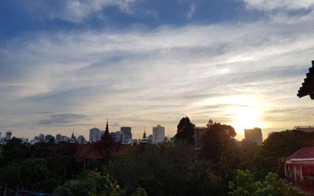 SKY Residence - 50m to Museum and Riverside