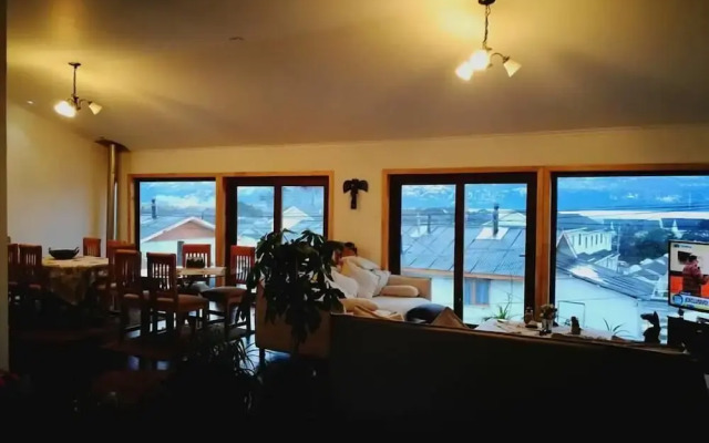 Hostal Akainij