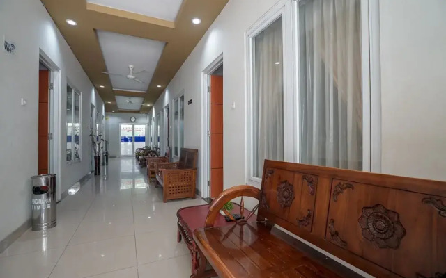 OYO 958 Penginapan Timur