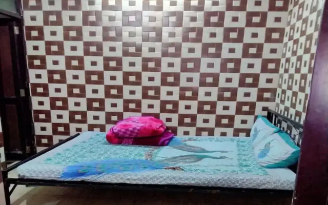 Goroomgo Sidhu Guest House Amritsar