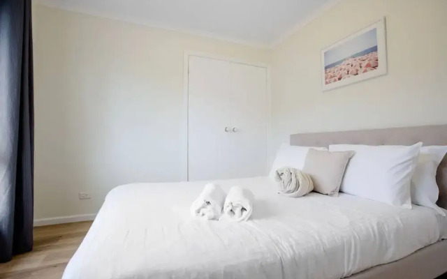 Quiet & Peaceful 3bed2bath Home @keilor Downs