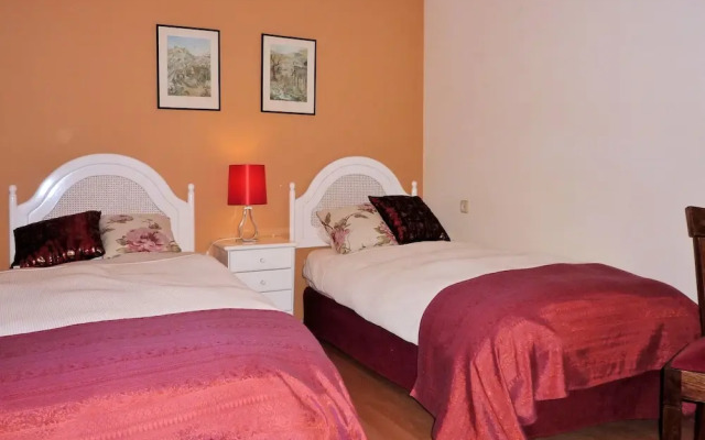 Superb Villa in Elviria With Swimming Pool