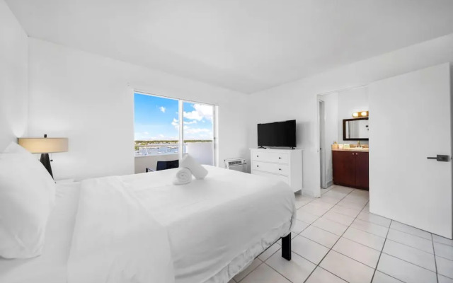 Waterfront One-Bedroom Apt