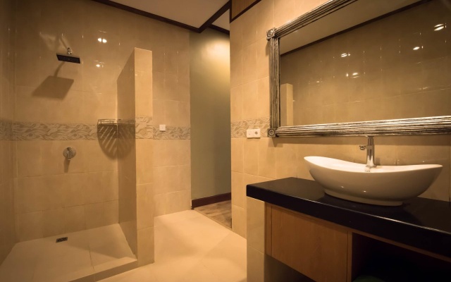 LemonGrass Cottages – Bathroom – Kuta