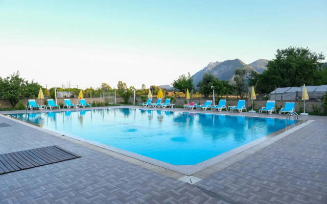 Apella Hotel