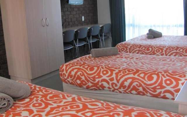 Bristol Hill Motor Inn