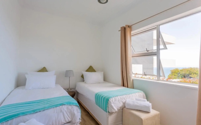 Casa Blanca - Camps Bay