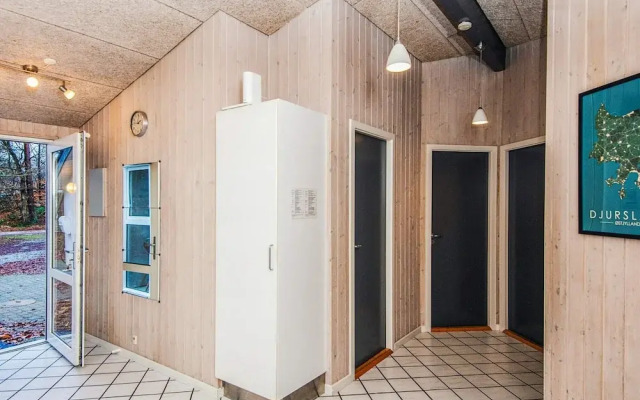 10 Person Holiday Home in Glesborg-by Traum