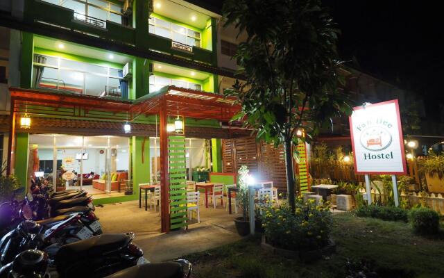 Fan Dee Hostel