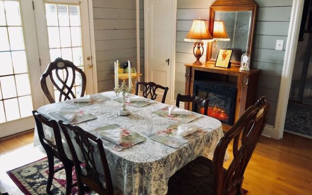 Edgewood Bed & Breakfast
